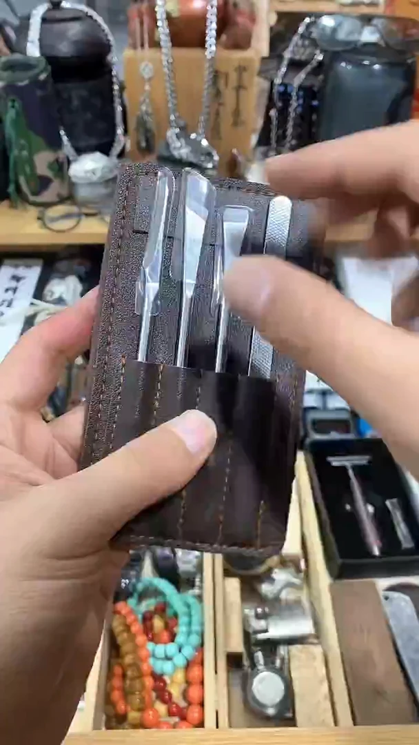 瓷片闪购商品  如图所示