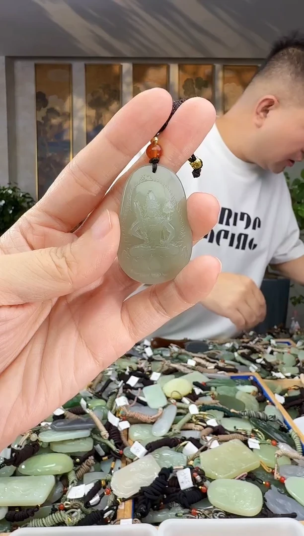 未镶嵌和田玉挂件拍一发一