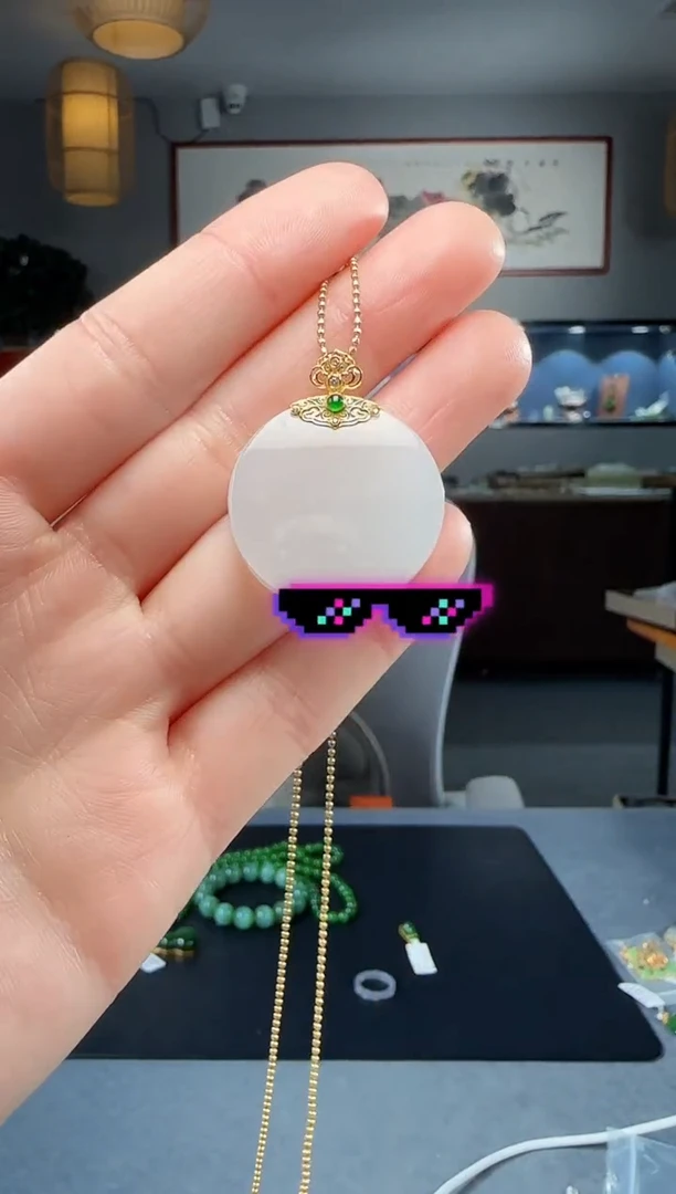 【闪购商品】和田玉吊坠(不含链)18K金镶嵌1