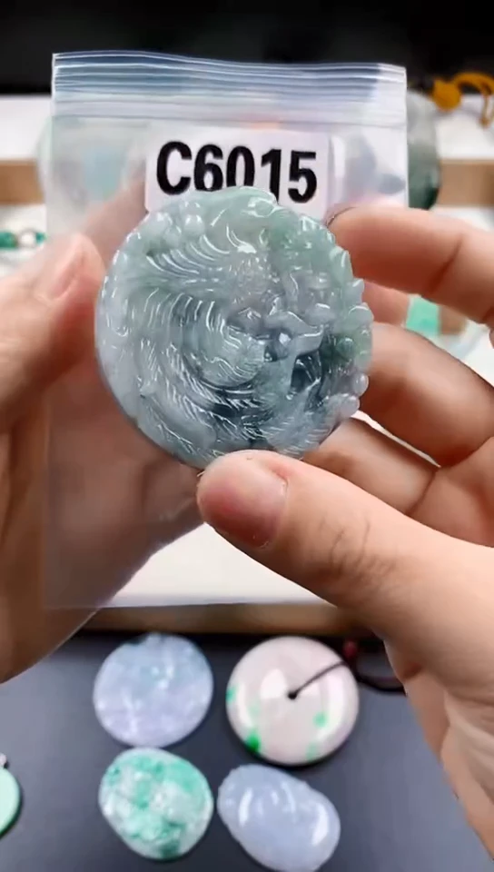颈饰未镶嵌翡翠天然翡翠吊坠挂件
