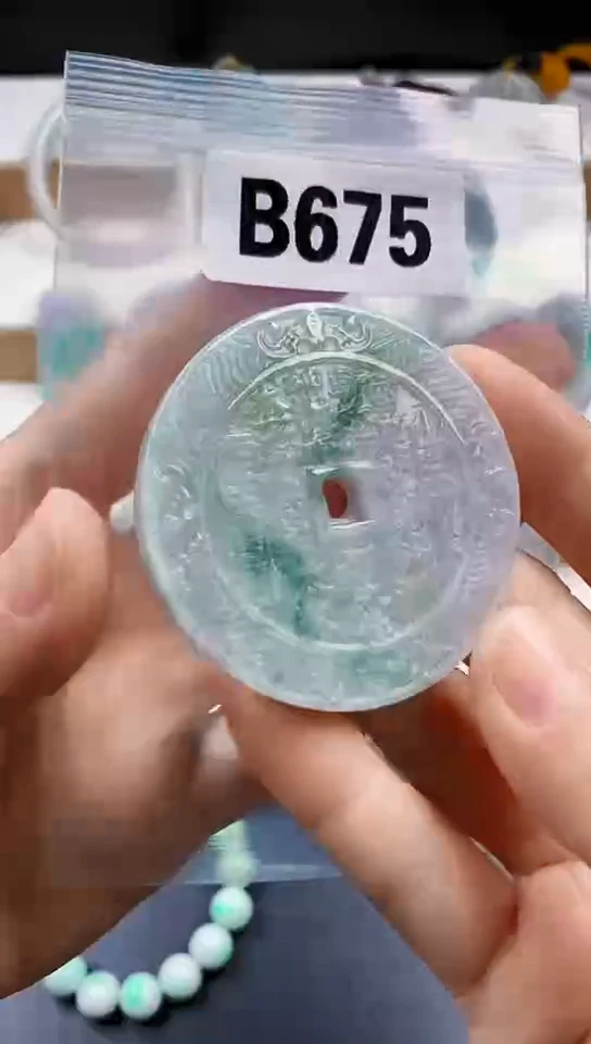 颈饰未镶嵌翡翠天然翡翠吊坠挂件