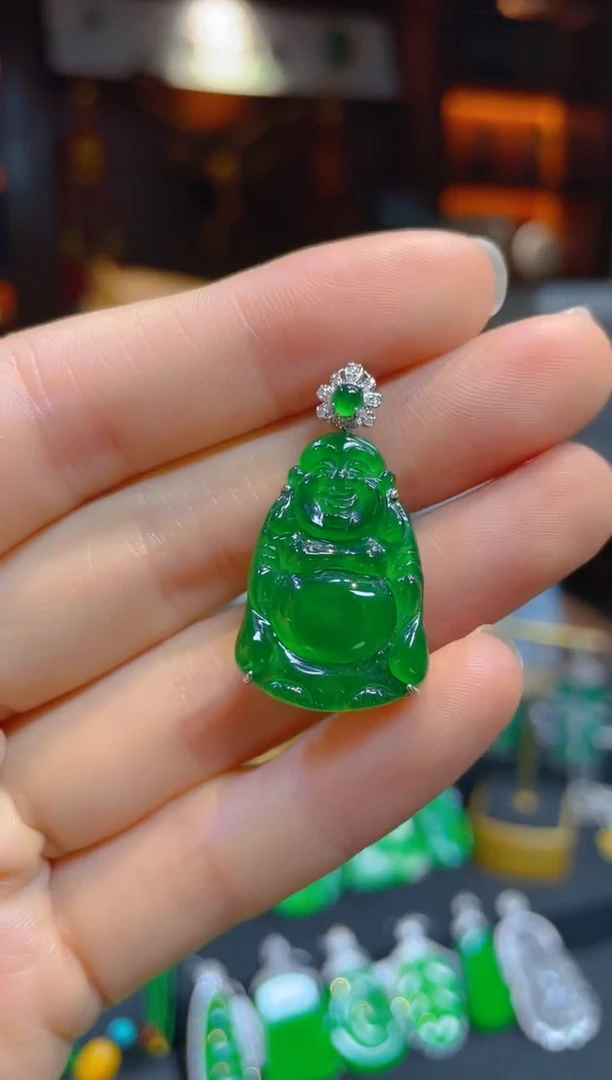 【闪购商品】翡翠颈饰18K金镶嵌118037天然A货翡翠布袋佛吊坠
