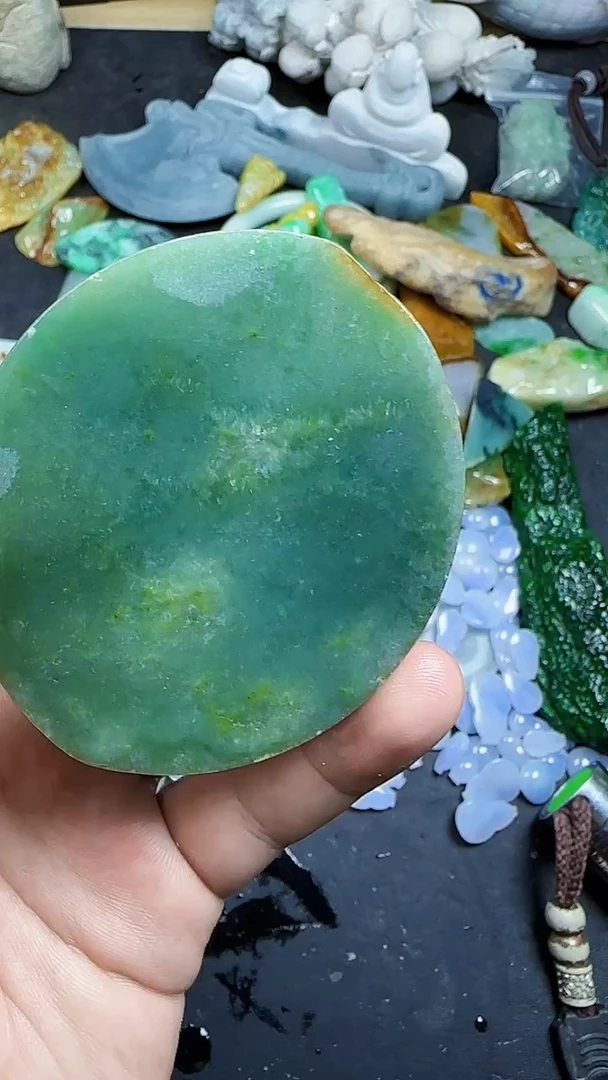 翡翠挂件未镶嵌005翡翠