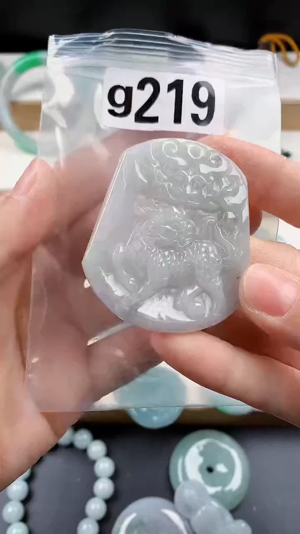 颈饰未镶嵌翡翠天然翡翠吊坠挂件