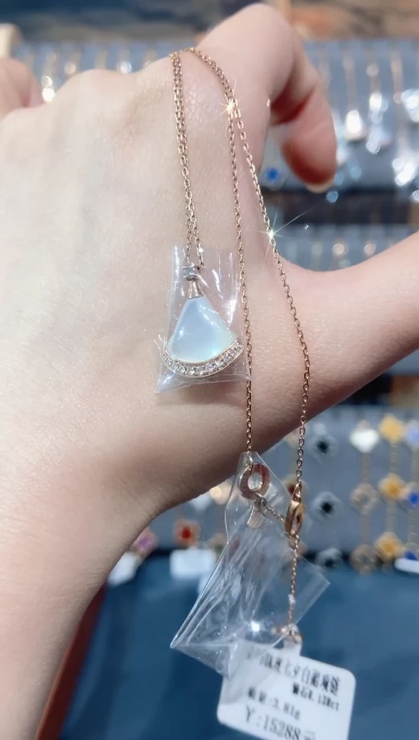 套链18K金镶嵌钻石钻石K玫七夕白裙