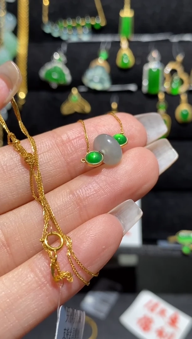 【闪购商品】翡翠颈饰18K金镶嵌套链