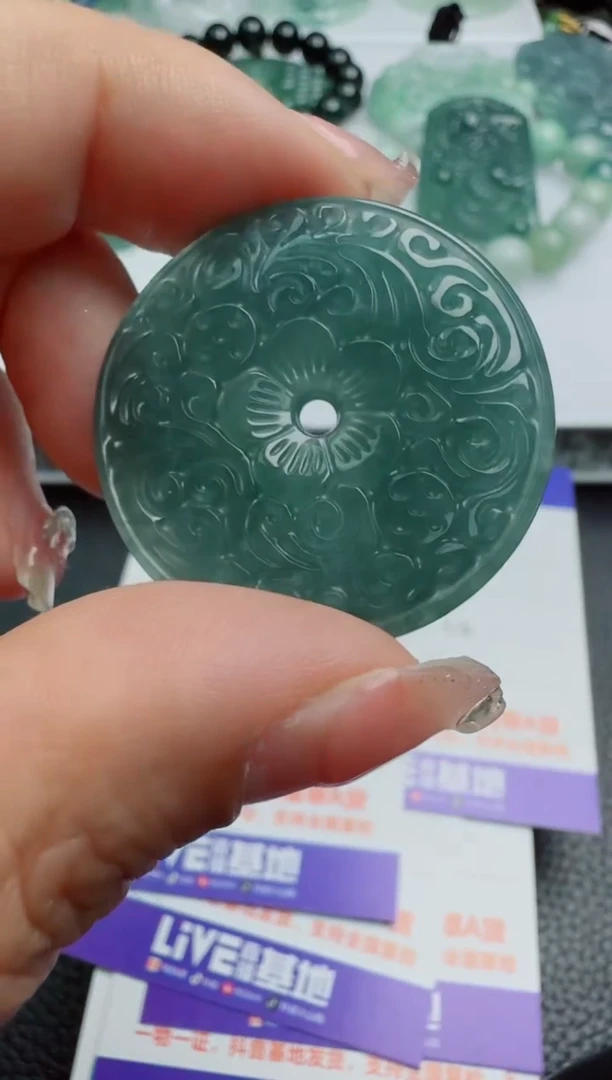 【闪购商品】翡翠颈饰未镶嵌多样性随机发其一