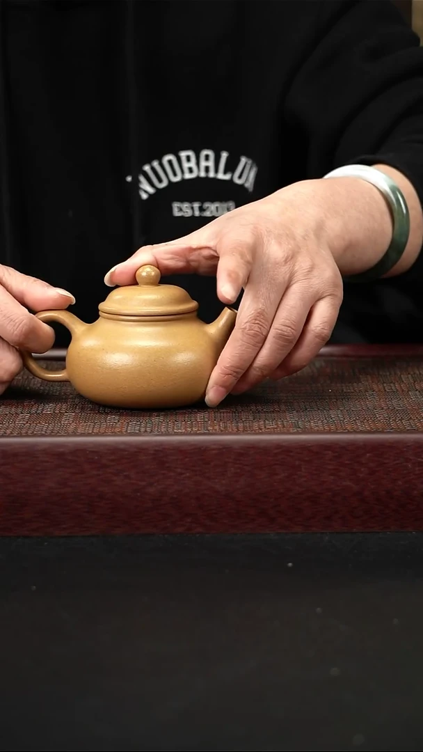 茶壶紫砂lzx黄金段容天