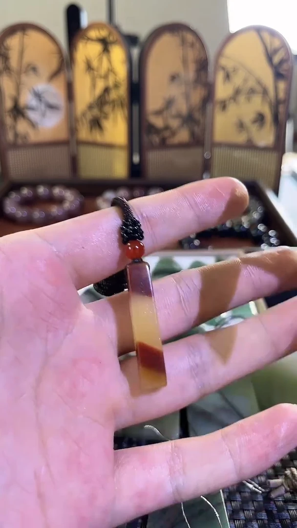 未镶嵌吊坠石英质玉密玉吊坠 腊肉吊坠