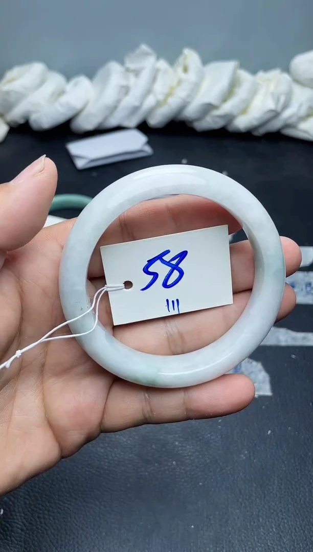 未镶嵌手镯翡翠111