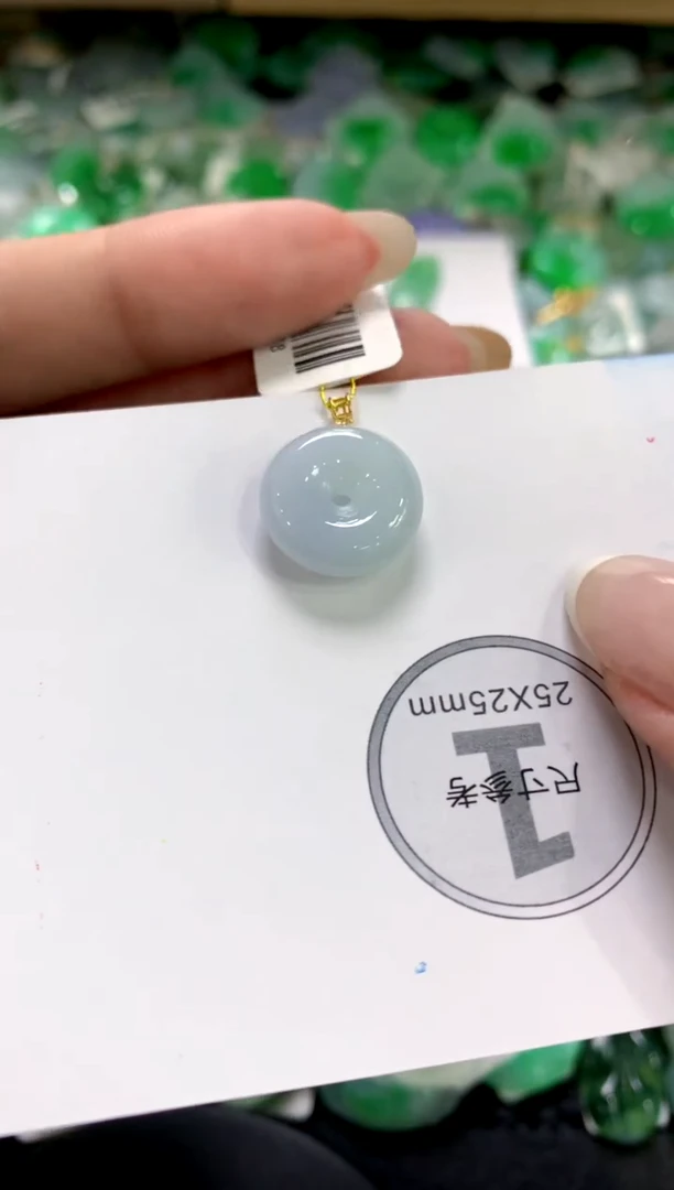 翡翠18K金镶嵌颈饰11111111111111111
