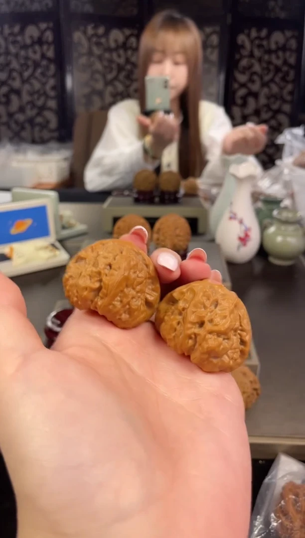 【闪购商品】文玩核桃把件蛤蟆头42尺-48