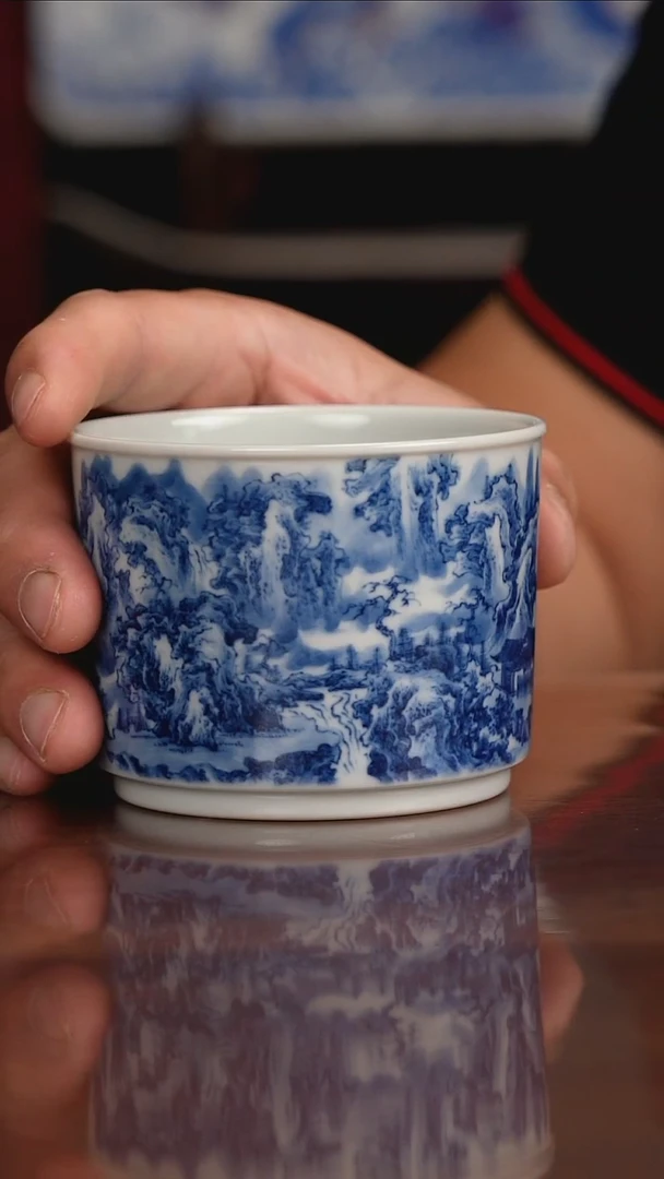 景琳藏青花山水主人杯