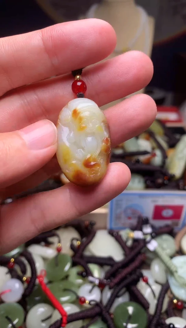 颈饰未镶嵌和田玉新疆料青海料清水和田玉吊坠