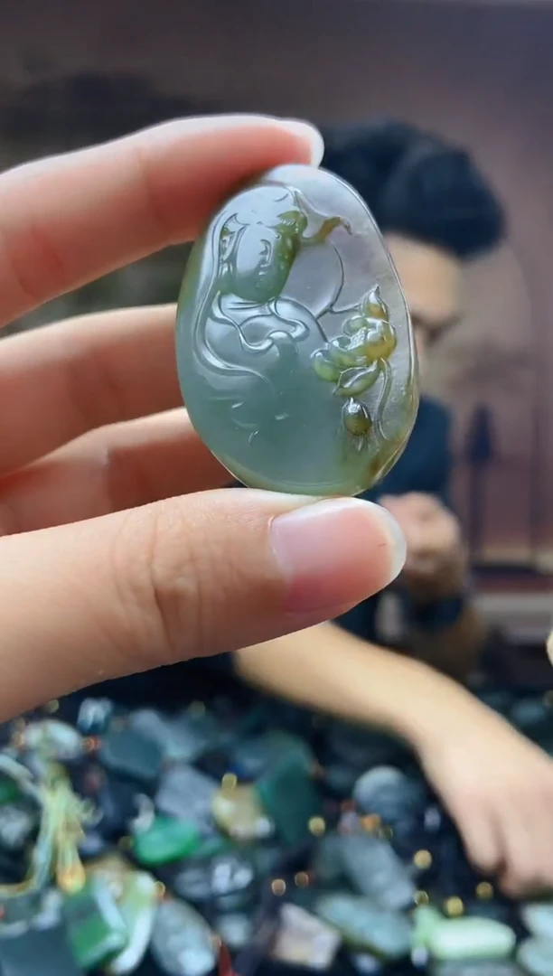 颈饰未镶嵌和田玉农***鸡1