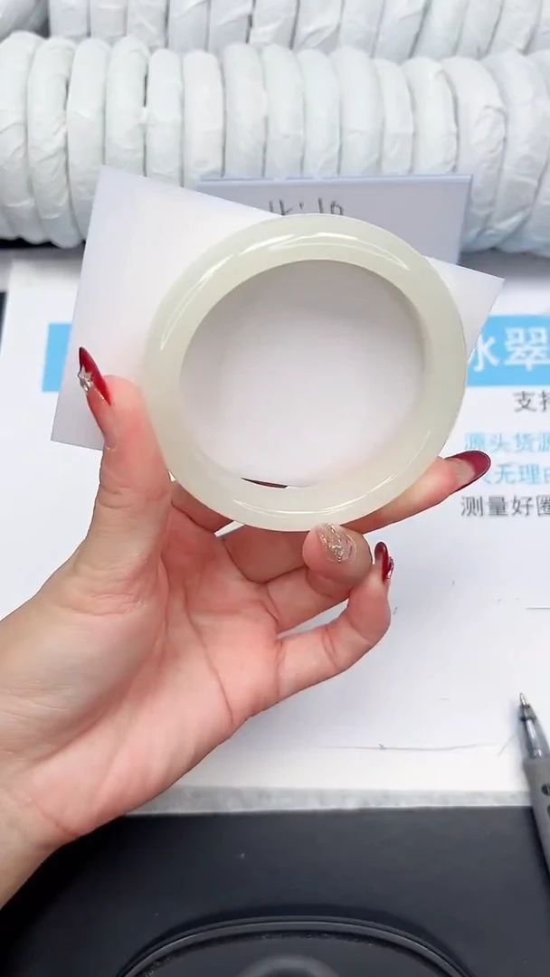 未镶嵌手镯石英质玉92-60.1F