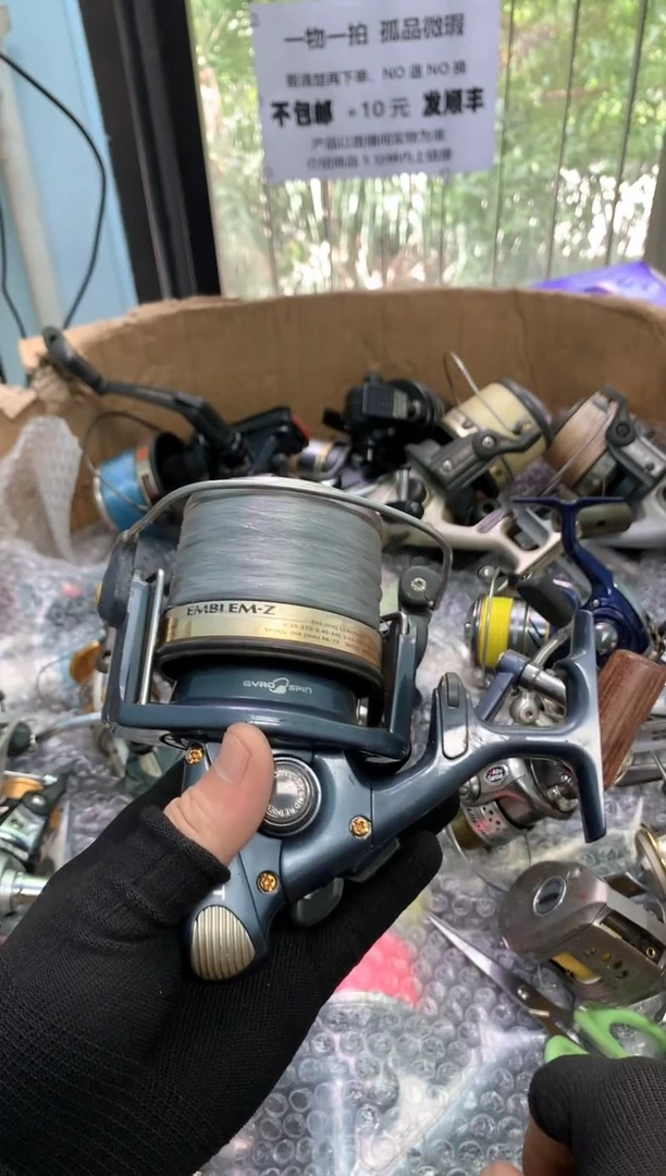 万**意成色直播间都展示过，看清楚了再下单。孤品微瑕钓鱼轮