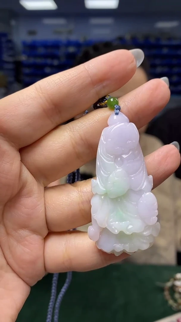 翡翠未镶嵌颈饰G07825