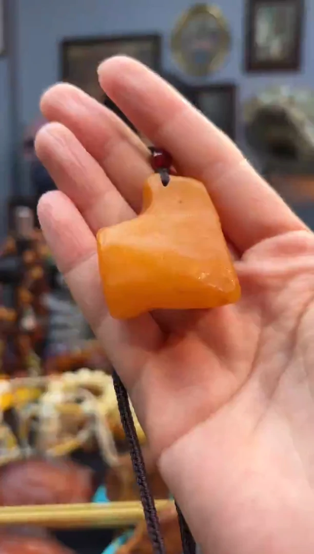 琥珀颈饰未镶嵌吊坠