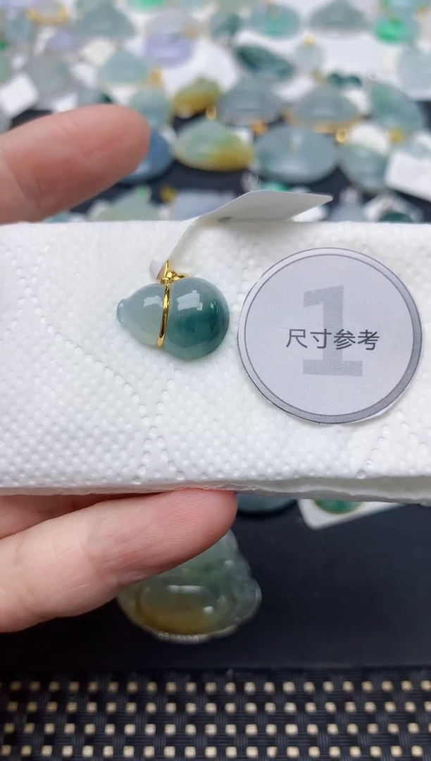 颈饰18K金镶嵌翡翠天然缅甸A货翡翠