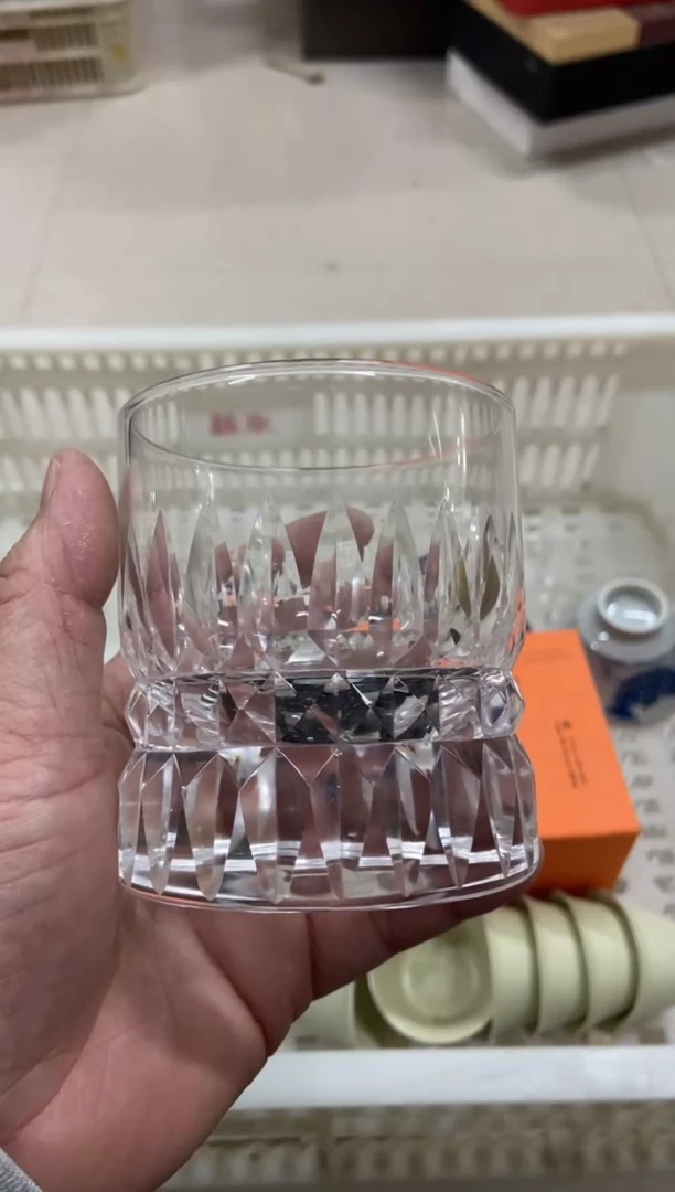 无运费险有瑕疵的摄影的产品有使用过的痕迹有点脏介意勿拍