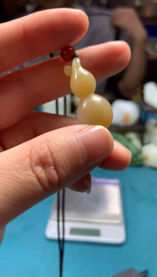 和田玉未镶嵌颈饰1