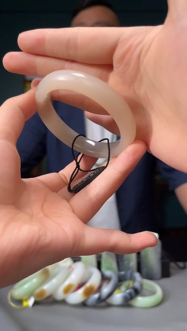 和田玉未镶嵌颈饰55/56