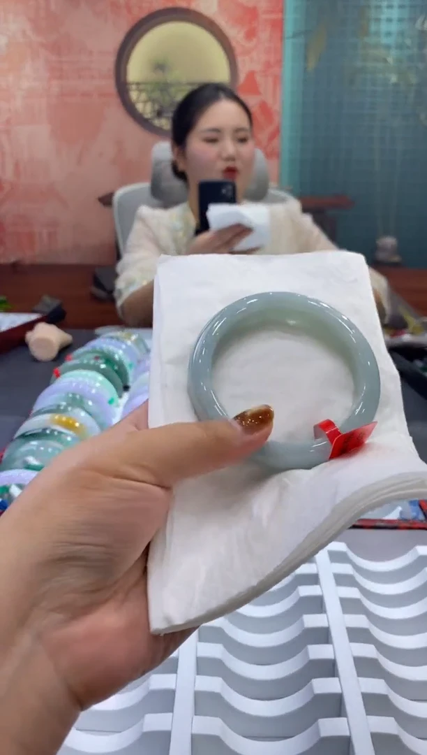 未镶嵌手镯翡翠多人000014096