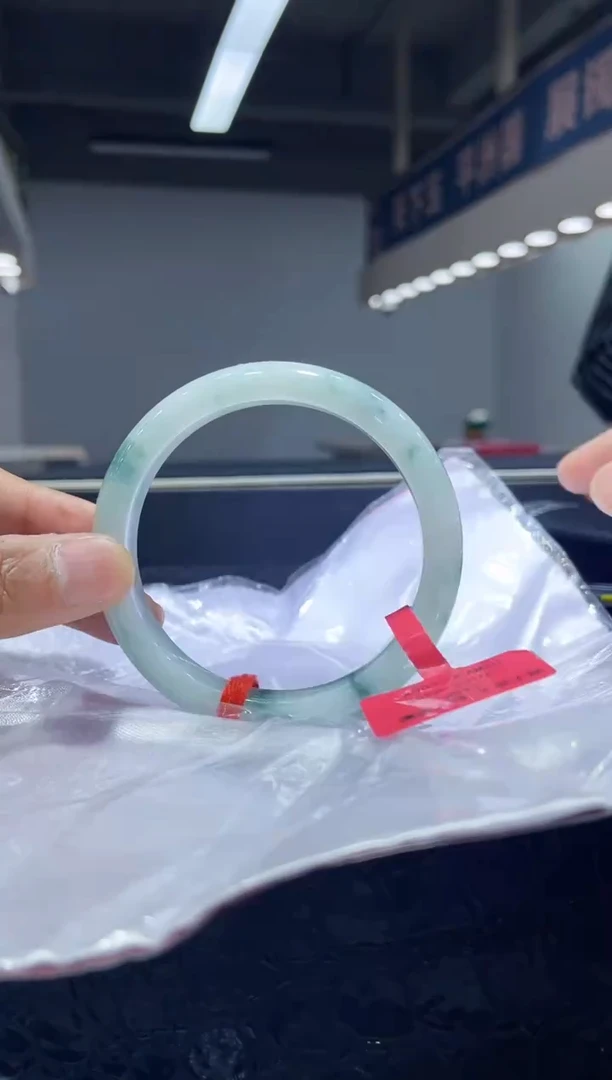 未镶嵌手镯翡翠24