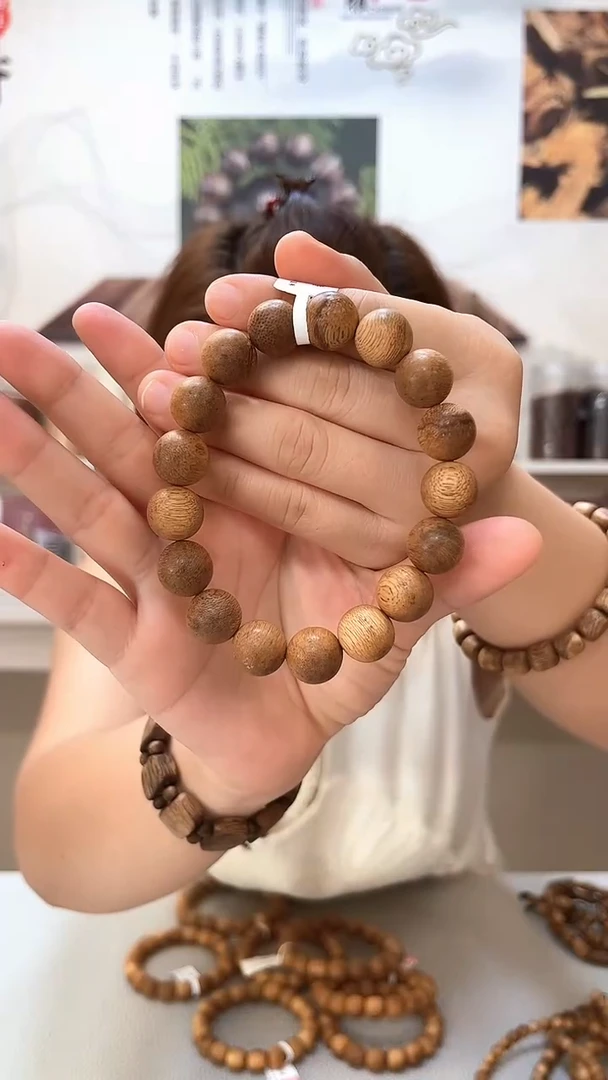 沉香手串菩萨棋沉香圆珠1.3单圈多样性发其一
