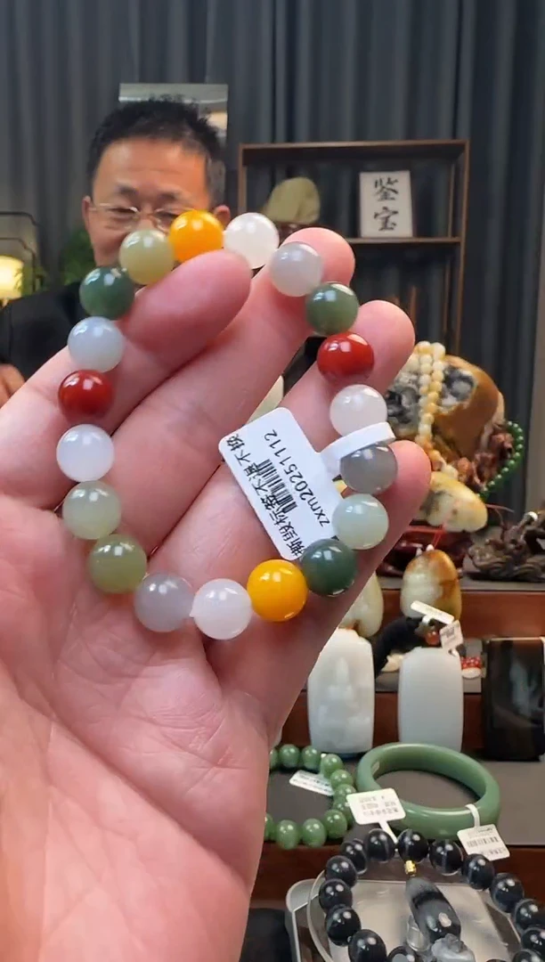 吊坠(不含链)未镶嵌和田玉手串多样性发货，拍一发一