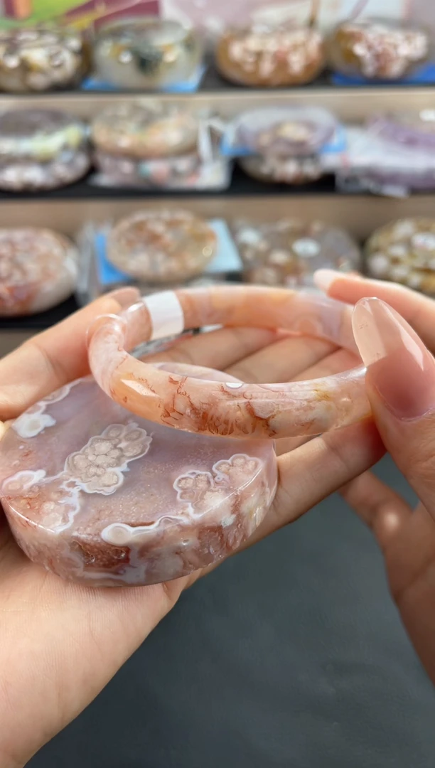 未镶嵌手镯石英质玉65