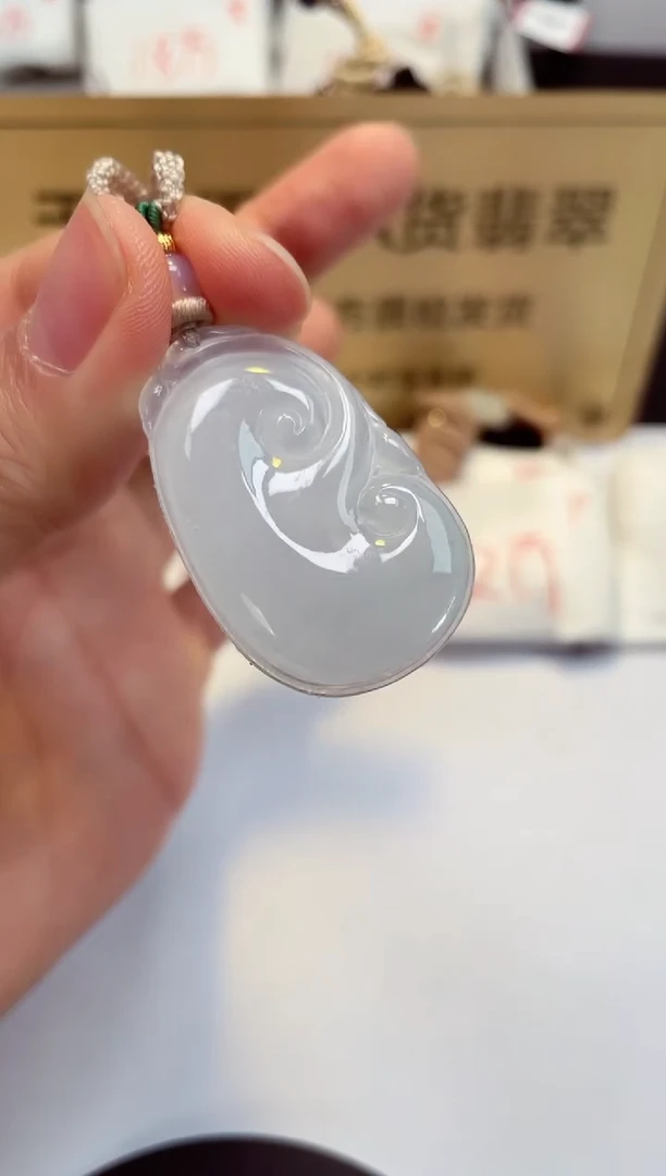 翡翠未镶嵌颈饰天然缅甸翡翠A货