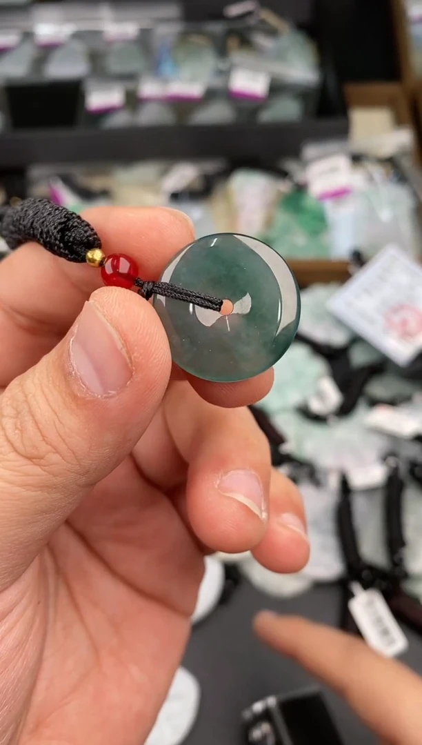 【闪购商品】翡翠颈饰未镶嵌  天然翡翠，一物一图