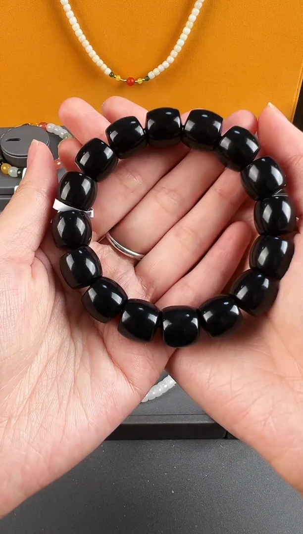未镶嵌手串和田玉（墨玉）49墨玉卡14mm
