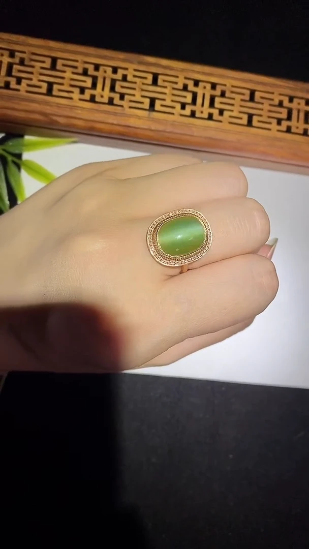 和田玉（碧玉）戒指18K金镶嵌18k金猫眼戒指6500