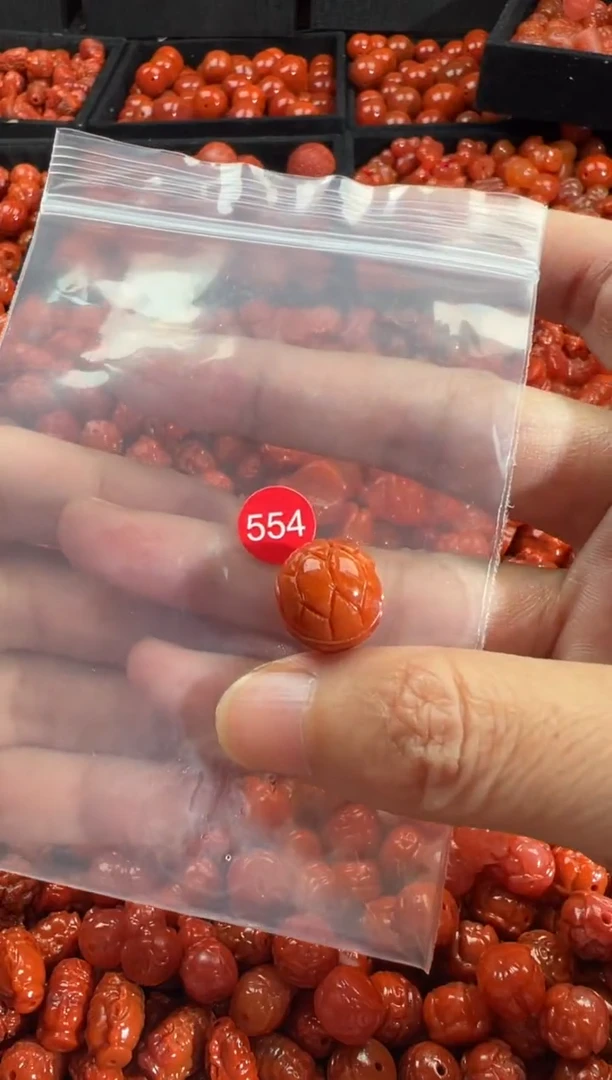 颈饰未镶嵌南红玛瑙1