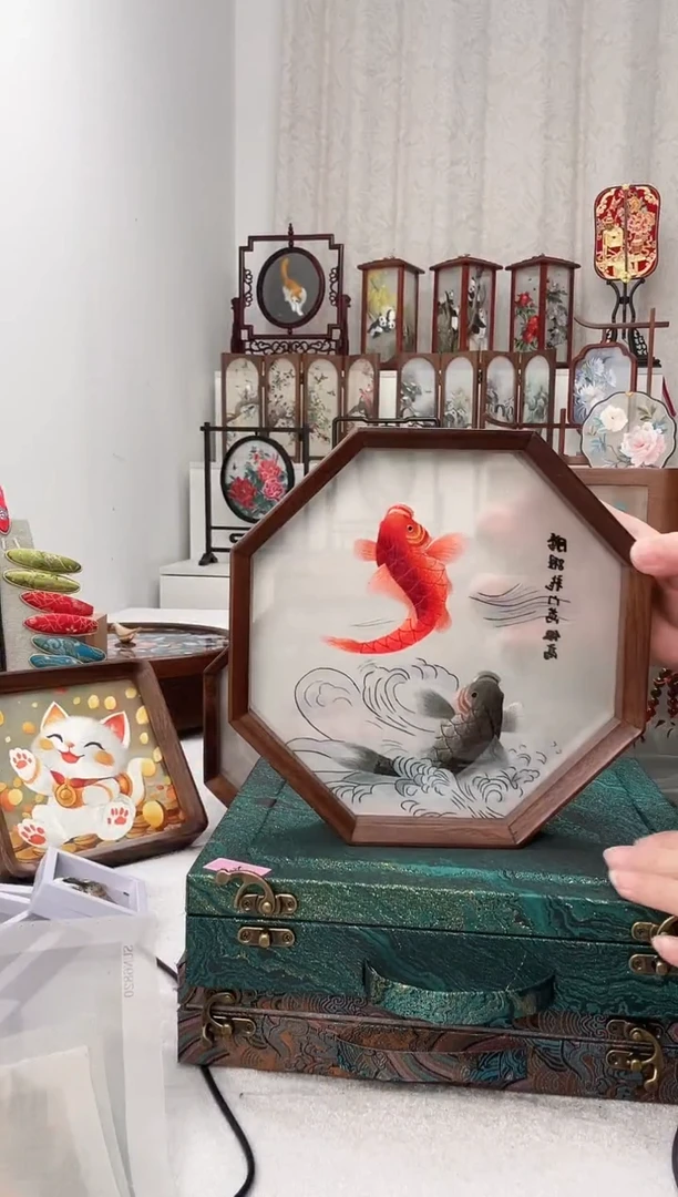 扇子苏绣作品手工摆台