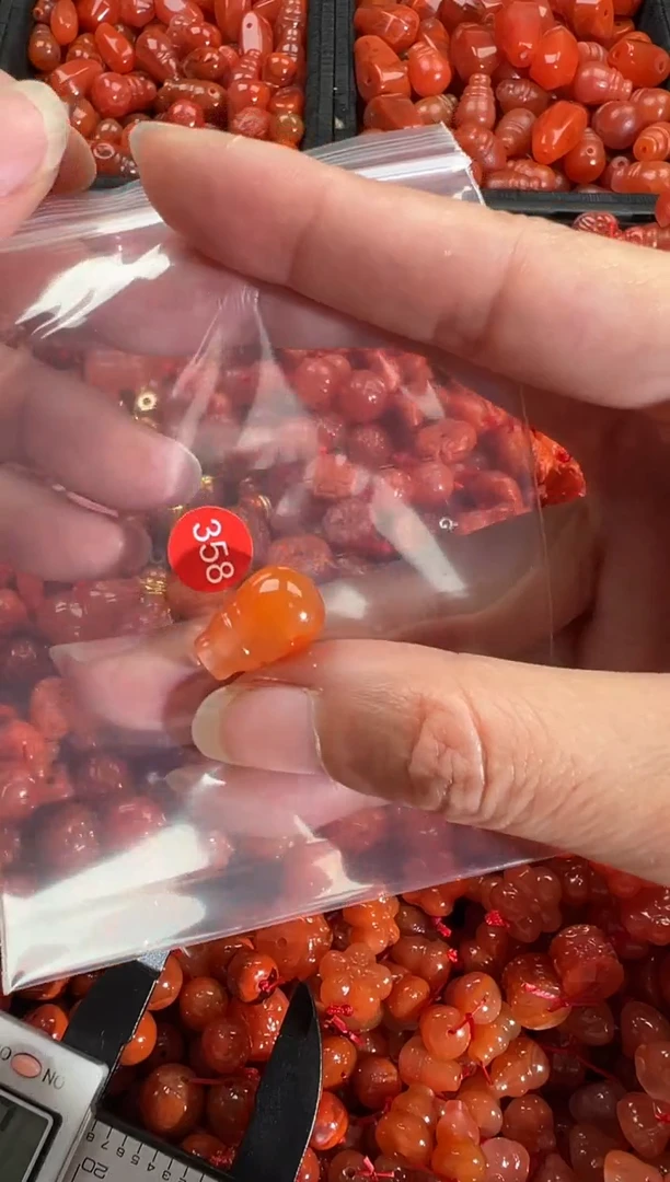 【闪购商品】南红玛瑙颈饰未镶嵌1