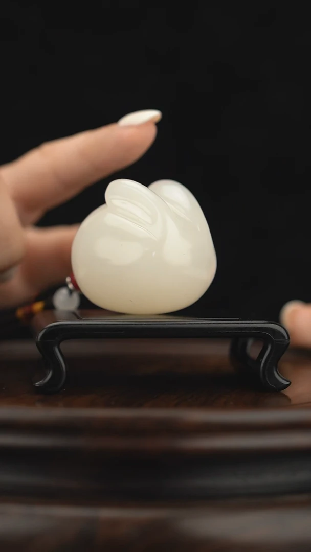 玉【玉兔】天然玉石手把件