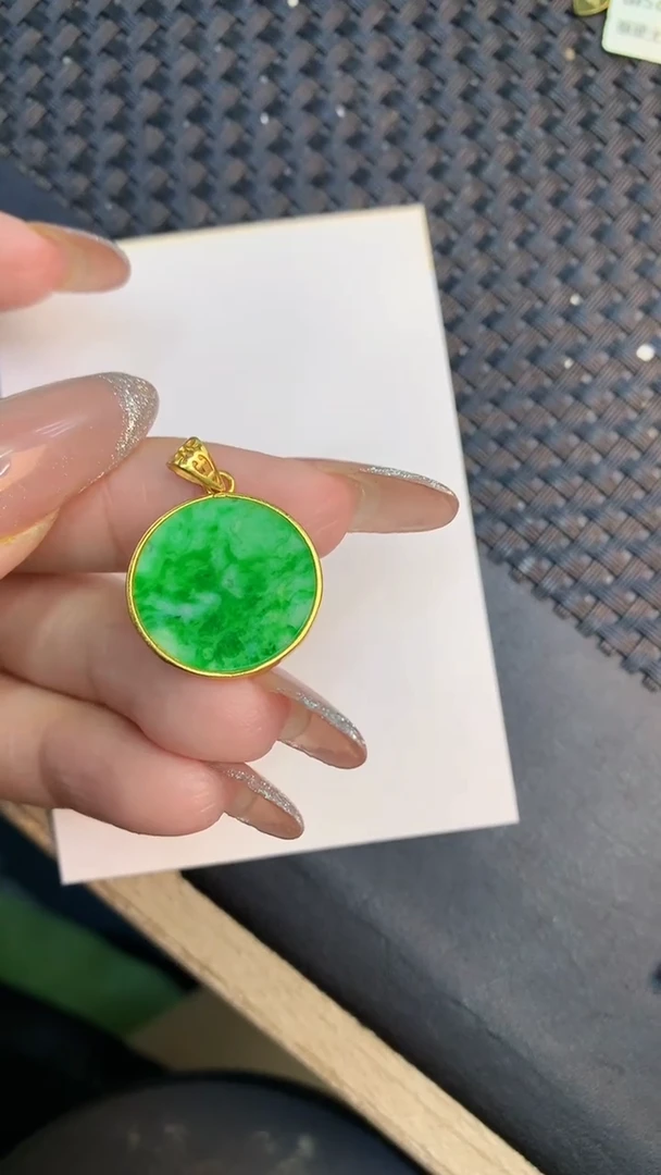 颈饰未镶嵌翡翠1