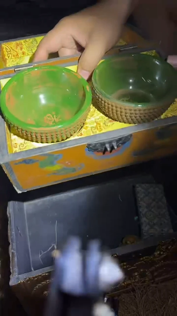 和田玉未镶嵌摆件碗.1件.菠菜绿.不带盒