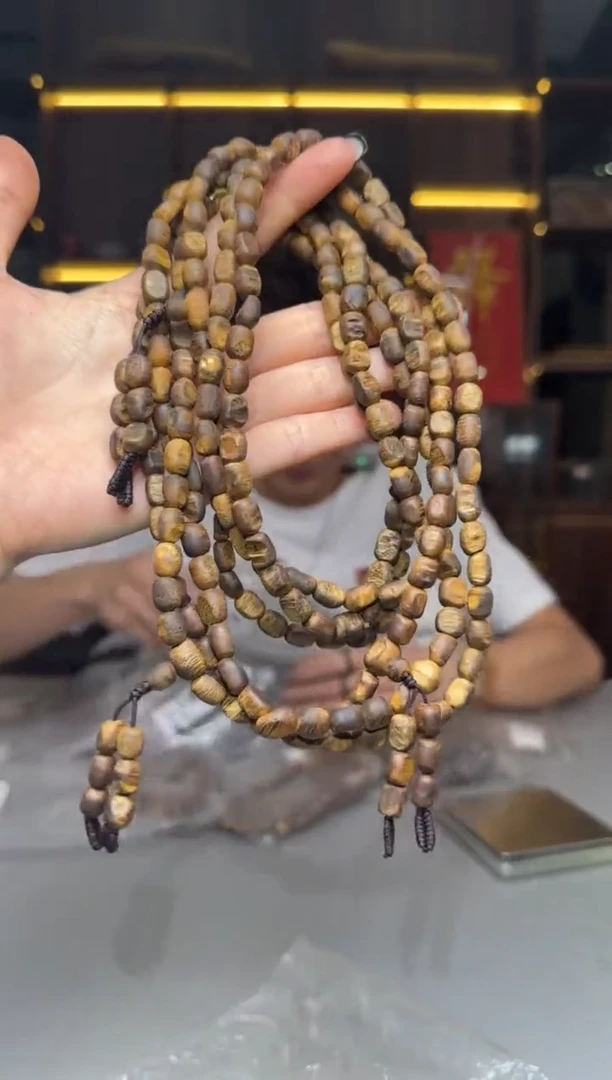 沉香碎屑沉香816号随形留疤06多圈配碎屑香粉多样性发一16