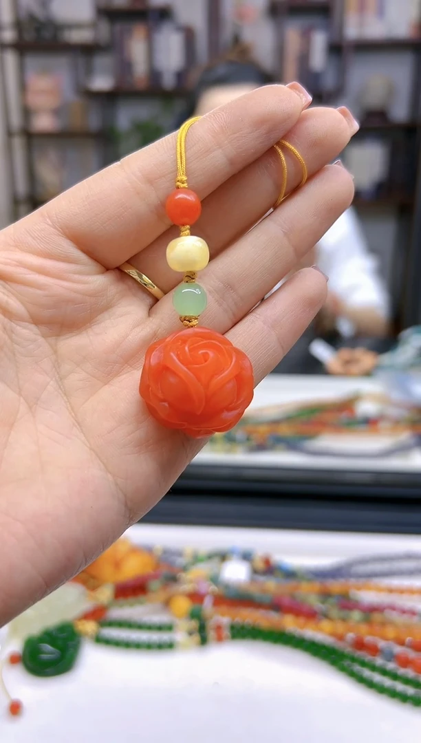 【闪购商品】蜜蜡套链未镶嵌挂件T50