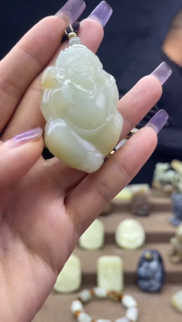 颈饰未镶嵌和田玉1