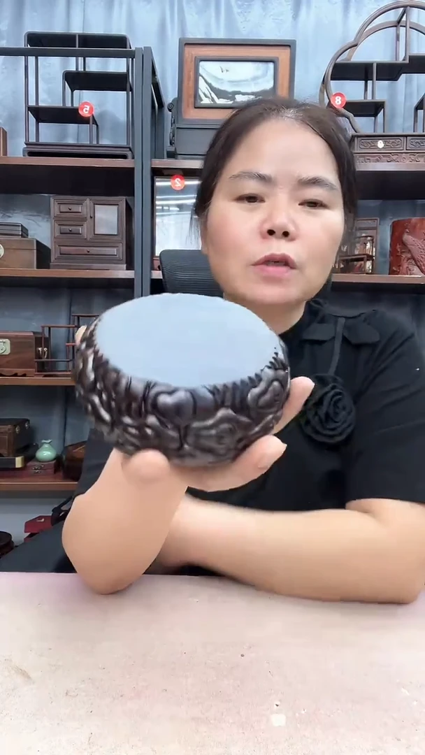 鸡翅木类端景台小云纹