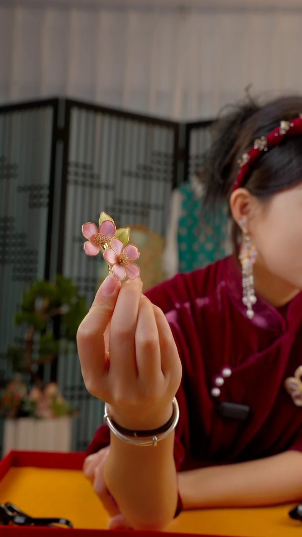 刺绣阳***宝非遗绒花手工饰品