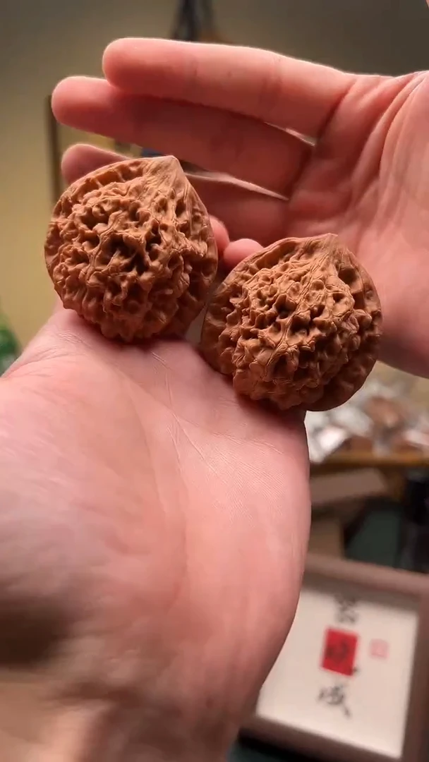 【闪购商品】文玩核桃把件49mm 官帽文玩核桃一对 4号