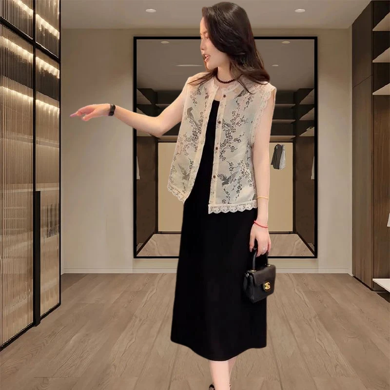无袖蕾丝花边镂空马甲女2025夏季新款气质减龄休闲百搭透气上衣潮