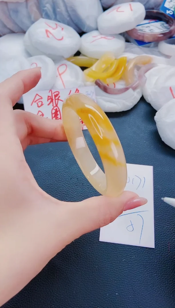 石英质玉手镯未镶嵌J71-61-62